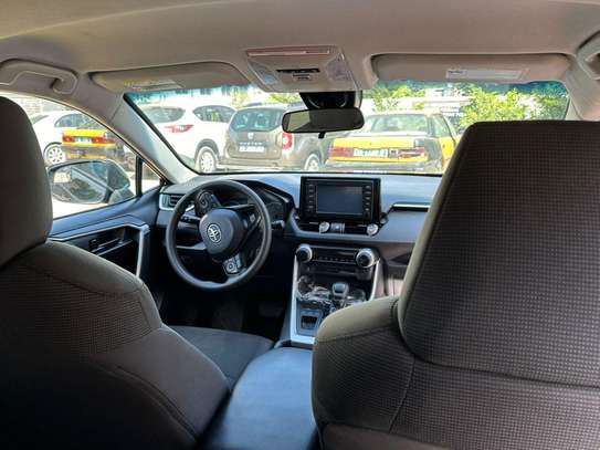 Toyota RAV4 2019 image 5