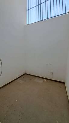APPARTEMENT F4 A LOUER A NGOR-ALMADIES image 14