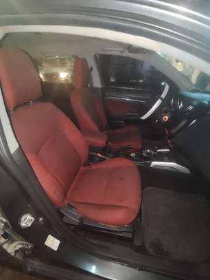 Location voiture SUV Mitsubishi RVR avec chauffeur image 4