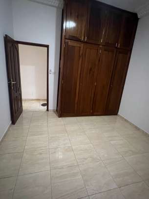 Joli F4 a Ngor AL a150 de l’école SAINT - EXUPERY image 11