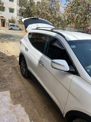 HYUNDAI SANTAFE image 8