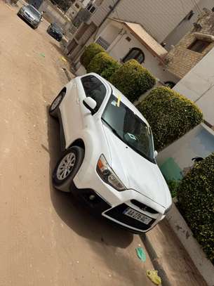 mitsubishi RVR image 4