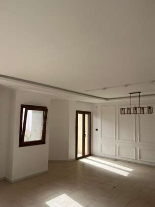 Appartement à louer 3 chambres à la cité keur gorgui image 5