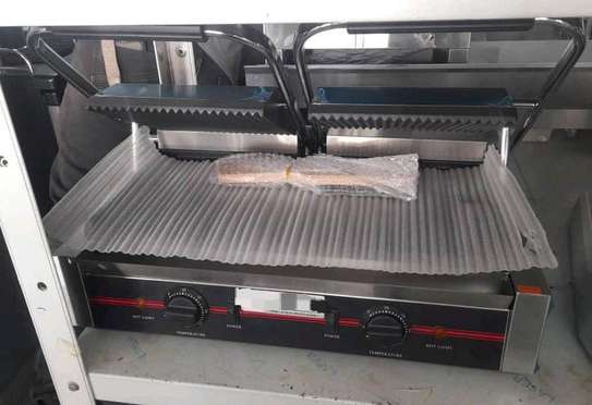 Machine tacos panini électrique image 6