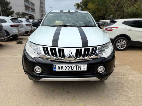 MITSUBISHI L200 ,2015 image 2