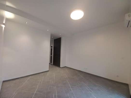 Appartement à louer au Point E, grand standing image 11