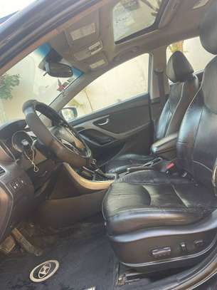 2015 / Hyundai Elantra / full option image 10