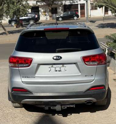 Kia Sorento image 7