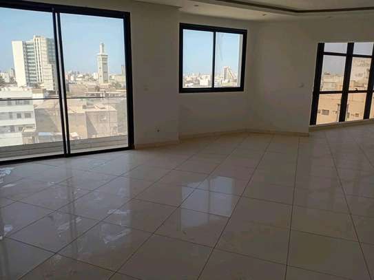 Appartement f4 à louer a Dakar Plateau image 3