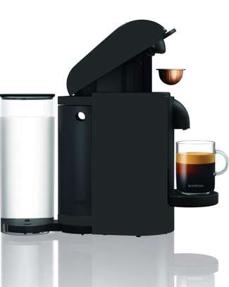 Machine à café Nespresso VERTUO PLUS image 1