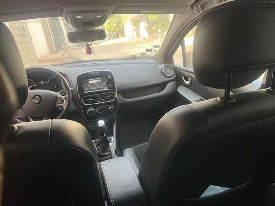 Renault clio 2018 diesel image 5