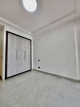 Magnifique Appartement F4 à louer au point E image 10