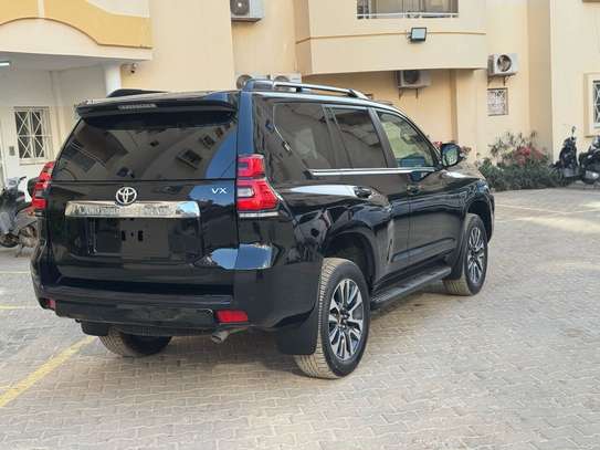 Toyota Land cruiser prado image 8