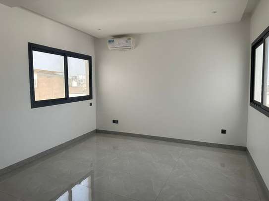 JOLI APPARTEMENT A LOUER FENETRE MERMOZ image 7