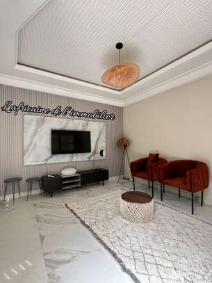 Studio meublé moderne à louer – Mamelles image 7