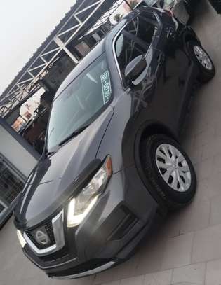 Nissan rogue 2017 image 1