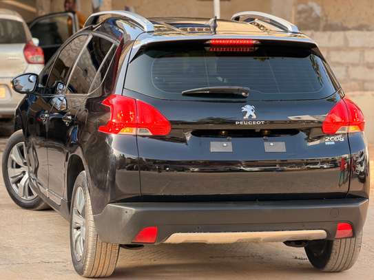 Peugeot 2008 image 6