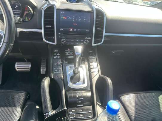 Porsche Cayenne S E-Hybrid Platinum Edition 2017 image 10