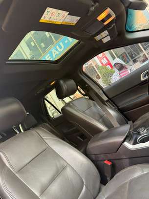 Ford Explorer Platinium 2014 image 11