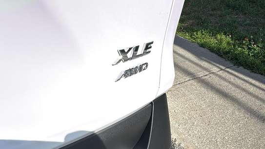 TOYOTA RAV4 image 14