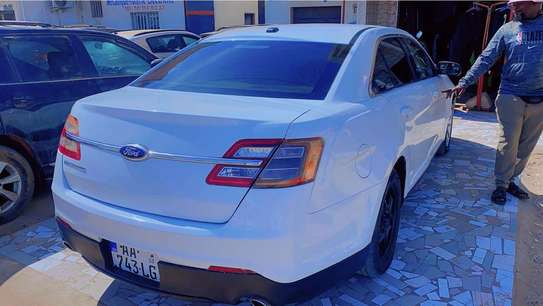FORD TAURUS 2013 image 2