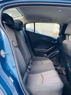 MAZDA 3 2018 image 7
