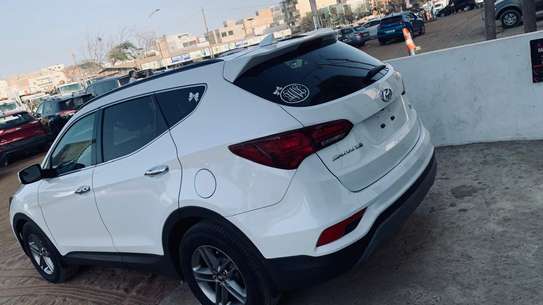 Hyundai Santafe image 8