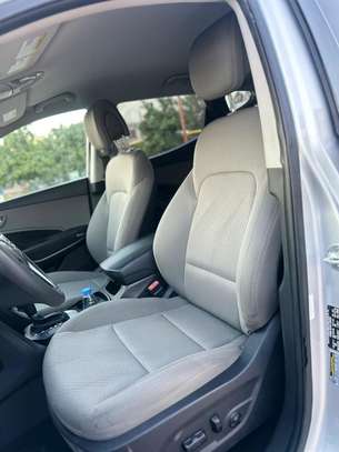 HYUNDAI SANTA FE 2017 image 11