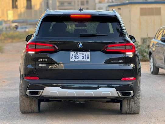 Bmw x5 2021 image 2
