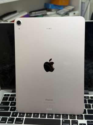 iPad Air 5e génération image 1