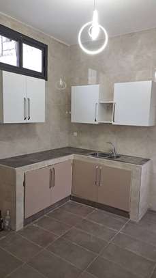APPARTEMENT F4 A LOUER A NGOR-ALMADIES image 5