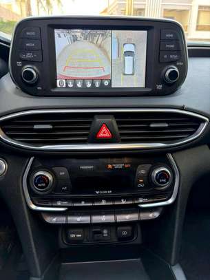 Hyundai Santa fe automatique essence climatisé image 4