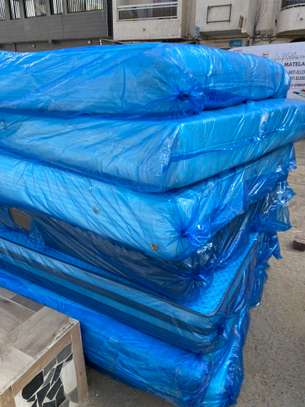 Matelas confort durable plusieurs tailles emballé plastique image 7
