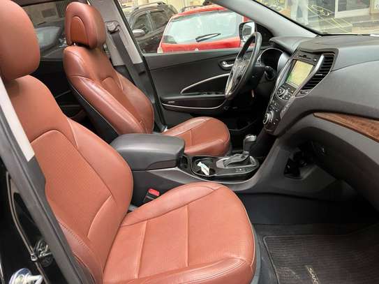 Hyundai Santafe Ultimate Awd 4×4 Full option image 11