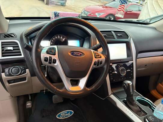 Ford explorer platinium limited image 6