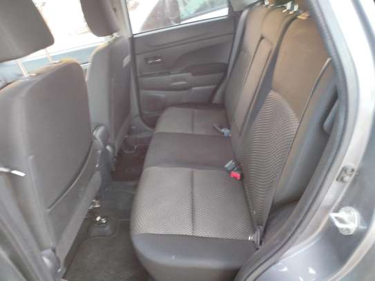 Mitsubishi rvr image 5