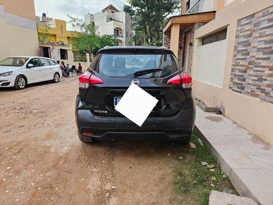 NISSAN KICKS image 2