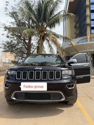 Jeep Grand Cherokee 2018 image 9
