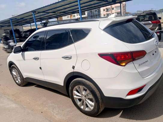 Hyundai Santafe 2017 image 12