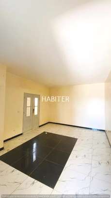 Appartement à louer à Zac mbao cité Sonatel 2 image 2