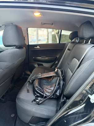 KIA SPORTAGE image 4
