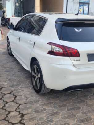 Peugeot 308 2017 image 11