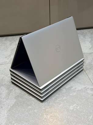 Dell XPS 15 7590 image 4