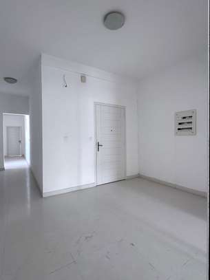 Appartement f4 en location en Almadies image 8
