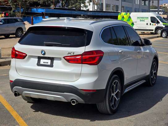 BMW X1 XDrive 28i 2017 image 9