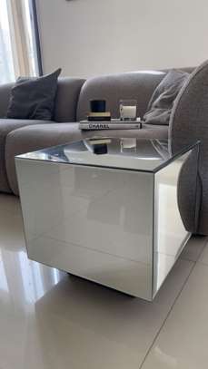 Meuble d’appoint , table basse armoire de rangement image 3