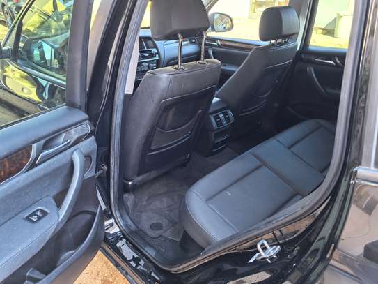 BMW X3 SUV SDrive 28i noir spacieux confort et puissance image 10