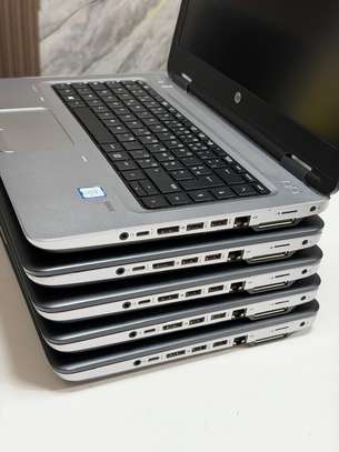 HP portable gris argenté performance et mobilité image 4