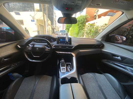 Peugeot 3008 image 8
