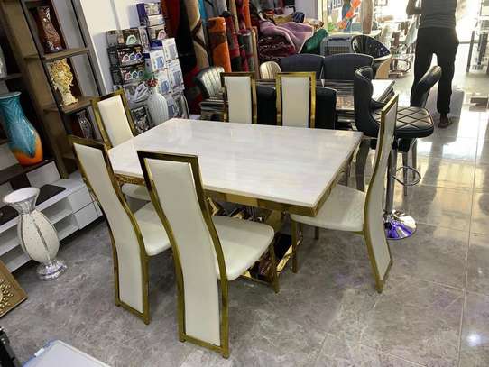 Table en marbre dorée image 1